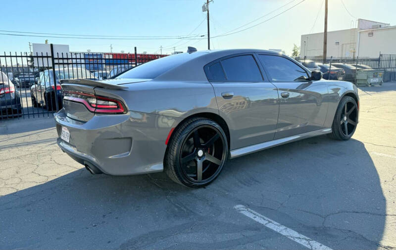 2019 Dodge Charger GT photo 5