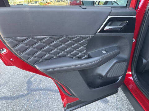 2025 Mitsubishi Outlander PHEV SEL