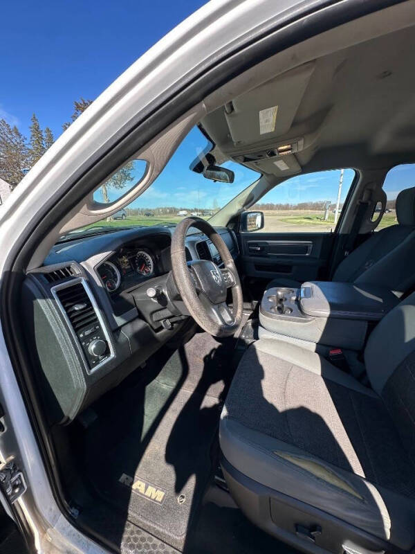 2017 RAM 1500 SLT