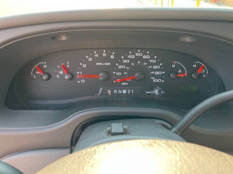 2006 Ford E-Series E-350 SD XLT