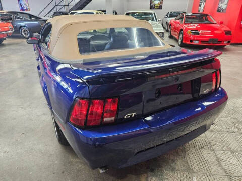 2004 Ford Mustang GT Deluxe