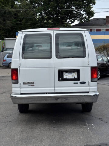 2009 Ford E-Series E-350 SD XL