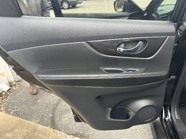 2018 Nissan Rogue SV