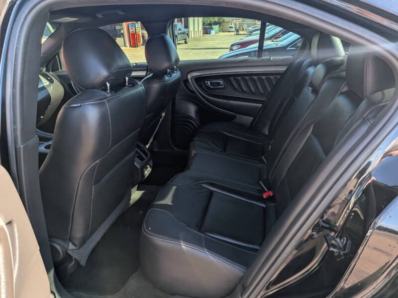 2018 Ford Taurus SEL