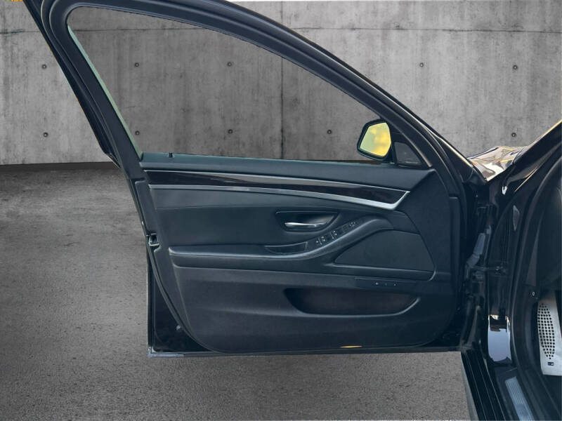 2016 BMW 5 Series 535i