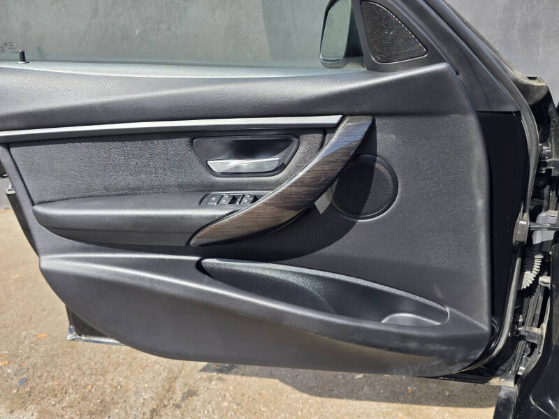 2018 BMW 3 Series 320i