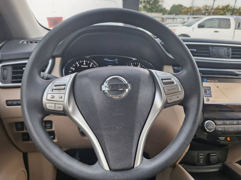 2016 Nissan Rogue SV