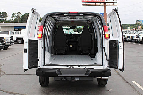 2025 Chevrolet Express 3500