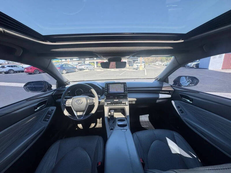 2022 Toyota Avalon Hybrid Limited