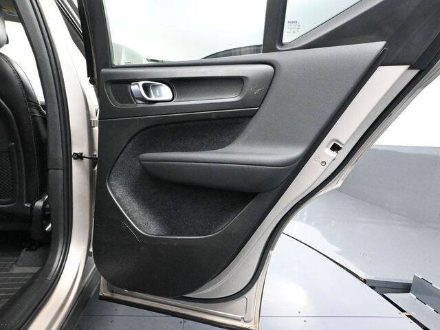 2023 Volvo XC40 B5 Core