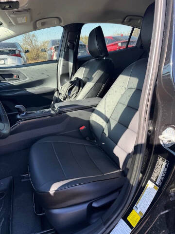 2023 Toyota Prius LE