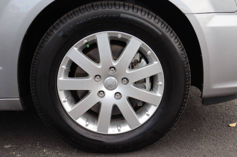 2013 Chrysler Town and Country Touring