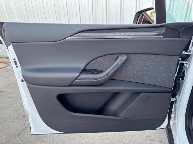 2023 Tesla Model X Standard Range