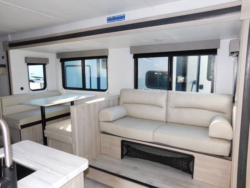 2024 Della Terra 255 BHLE