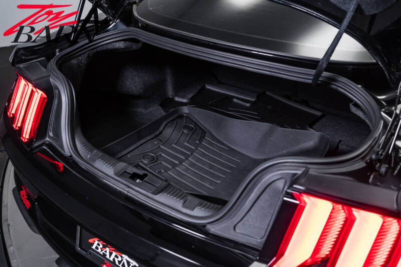 2022 Ford Mustang Mach 1
