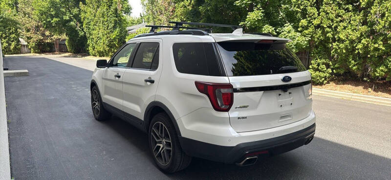 2017 Ford Explorer Sport