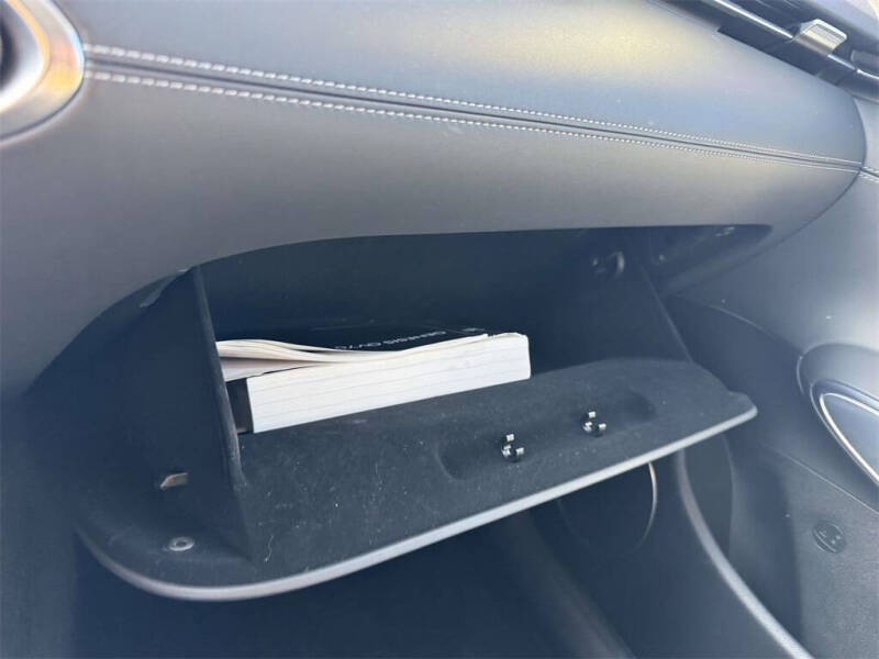 2023 Genesis GV70 2.5T Standard