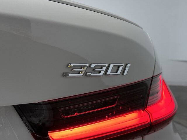 2025 BMW 3 Series 330i xDrive