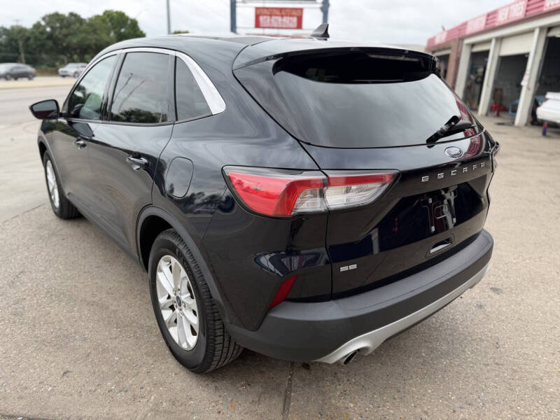 2021 Ford Escape SE
