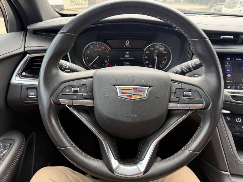 2023 Cadillac XT6 Luxury