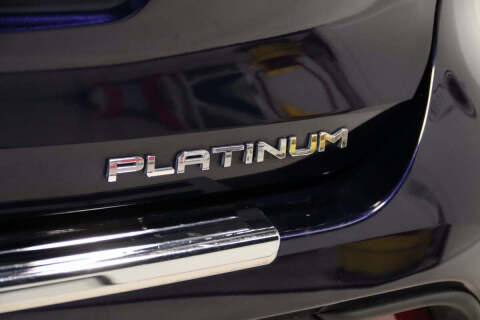 2021 Toyota Highlander Hybrid Platinum