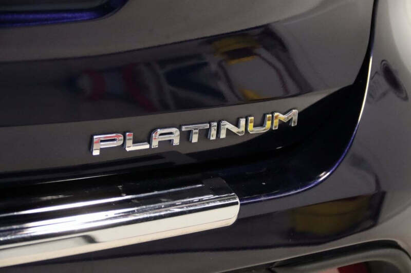 2021 Toyota Highlander Hybrid Platinum