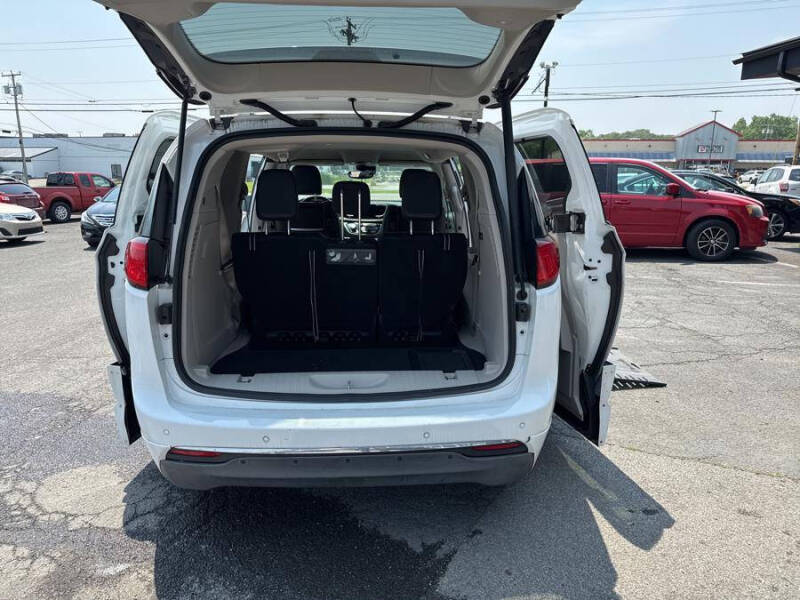 2018 Chrysler Pacifica Touring L Plus