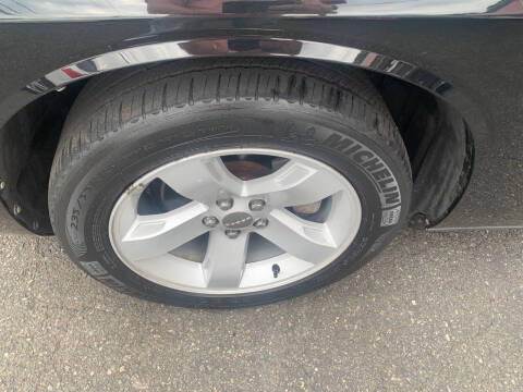 2013 Dodge Challenger SXT Plus