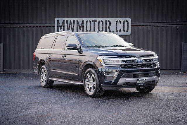 2023 Ford Expedition Limited's photo