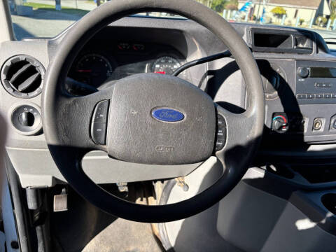 2011 Ford E-Series E-250