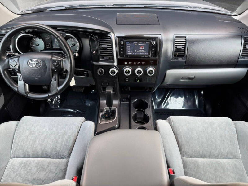 2019 Toyota Sequoia SR5