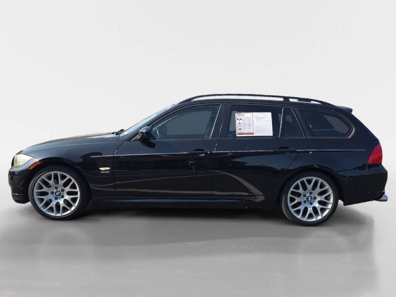 Used 2009 BMW 3 Series 328xi with VIN WBAUU33569A540259 for sale in Louisville, TN