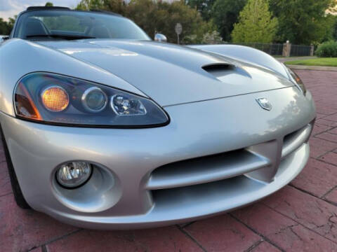 2003 Dodge Viper SRT-10