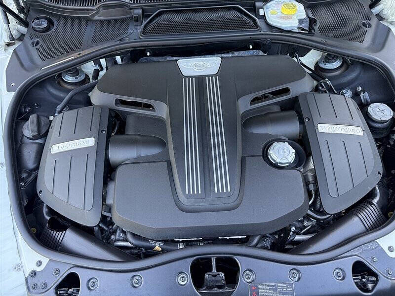 2015 Bentley Continental 24