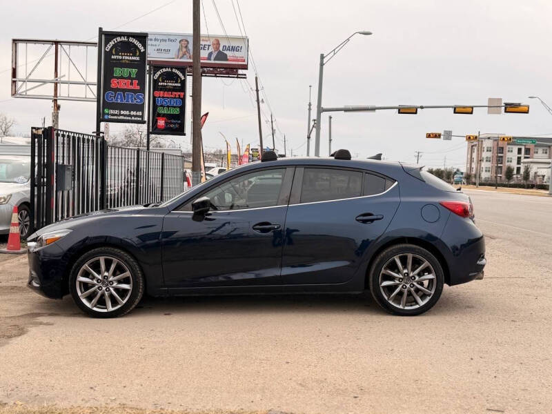 2018 Mazda MAZDA3 Touring