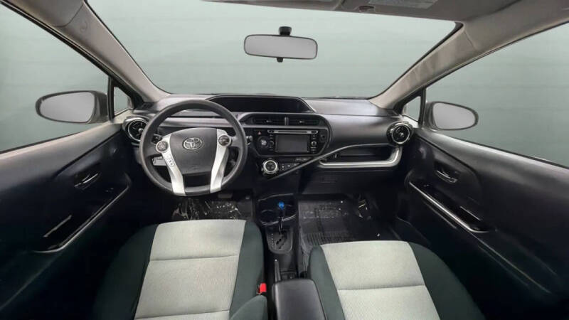 2015 Toyota Prius c One