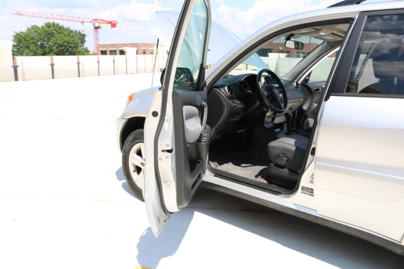 2005 Toyota RAV4