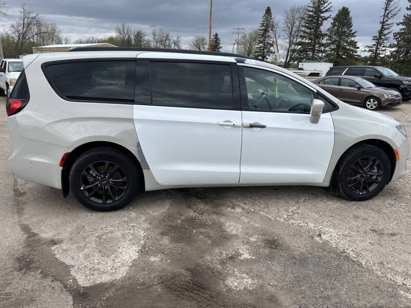 2020 Chrysler Pacifica Launch Edition