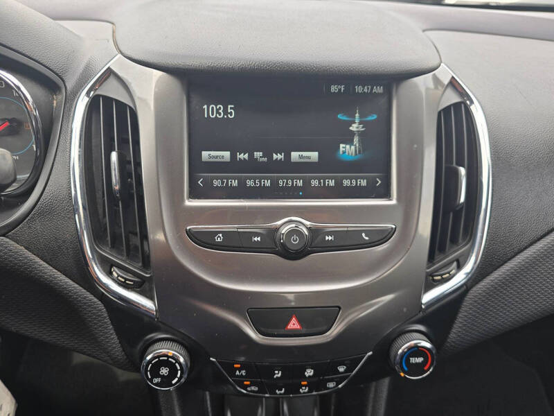 2017 Chevrolet Cruze LT Auto