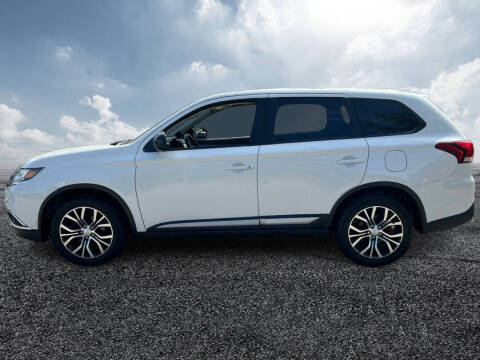 2016 Mitsubishi Outlander ES