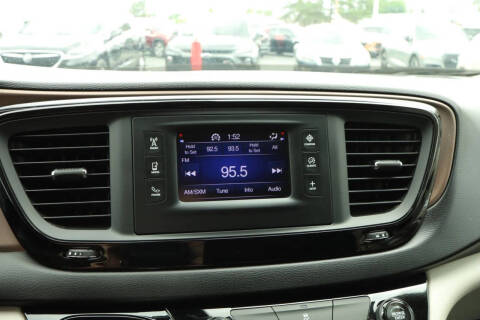2017 Chrysler Pacifica Touring