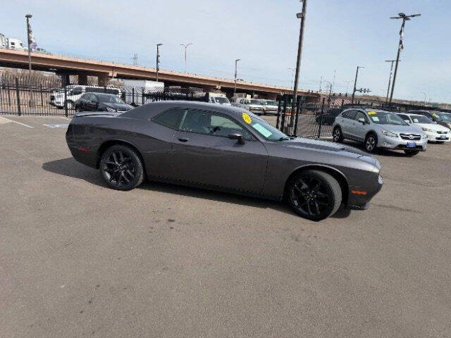 2022 Dodge Challenger SXT