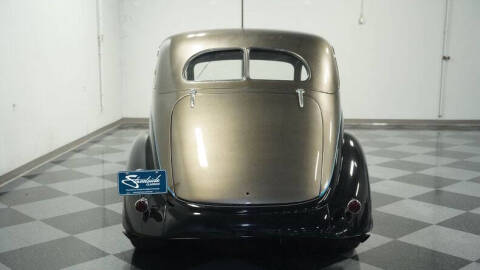 1937 Ford Tudor