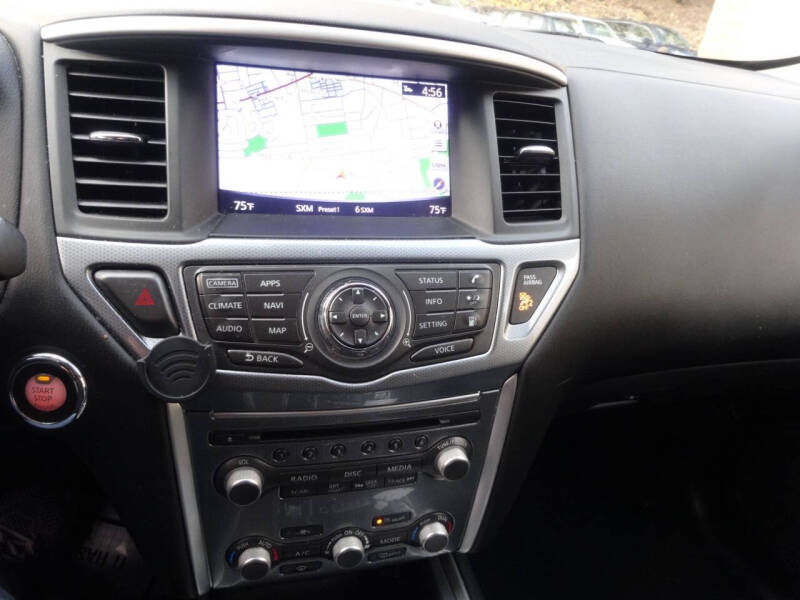 2018 Nissan Pathfinder SL