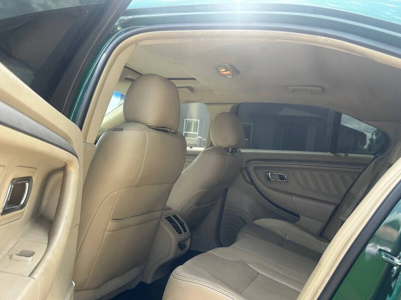 2015 Ford Taurus SEL