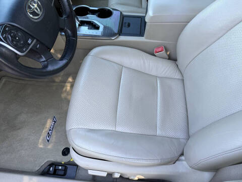 2013 Toyota Camry Hybrid XLE