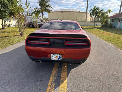 2020 Dodge Challenger SXT