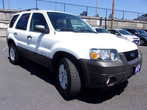 2007 Ford Escape Hybrid for sale at Delta Auto Sales in Milwaukie OR