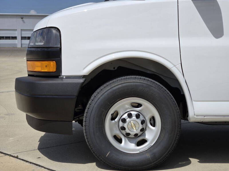 2026 Chevrolet Express LS 3500