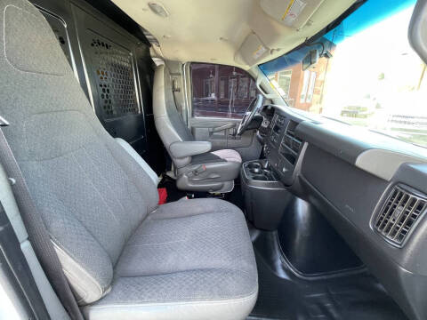 2020 GMC Savana 2500